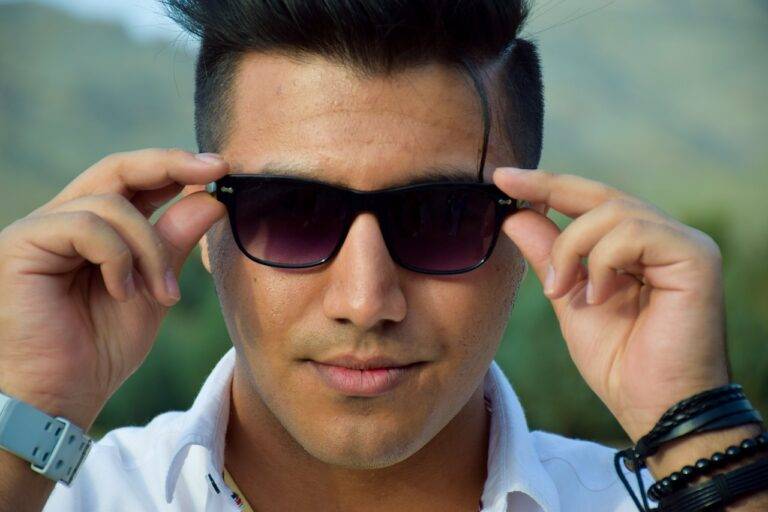 Mindful Digital Communication: Fostering Meaningful Connections Online